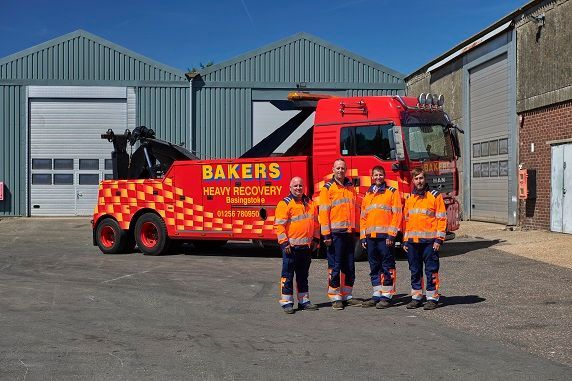 Heavy Recovery Team & Truck