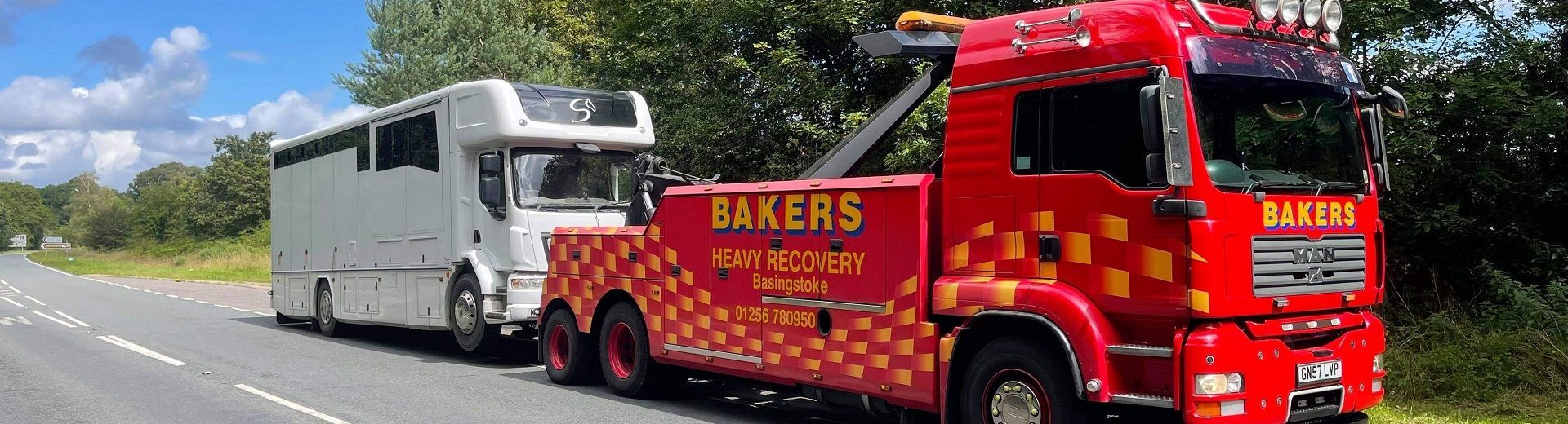 Heavy towing truck Hampshire