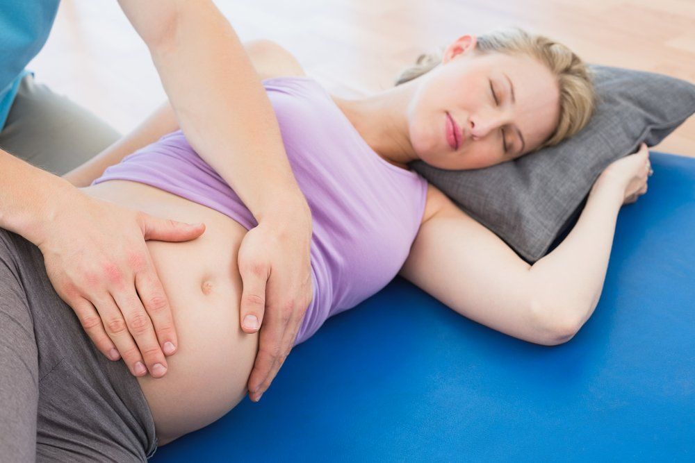 alistair richardson, osteopath, prenatal osteopathy, postnatal osteopathy, antenatal osteopathy, richardson's wellbeing clinic, cheltenham, 6 week check up, pregnancy, birth