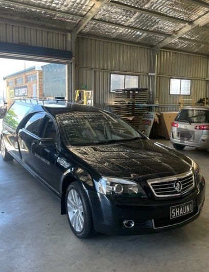 Holden Caprice Windscreen Replaced — Vehicle And Machinery Windscreens In Tamworth, NSW