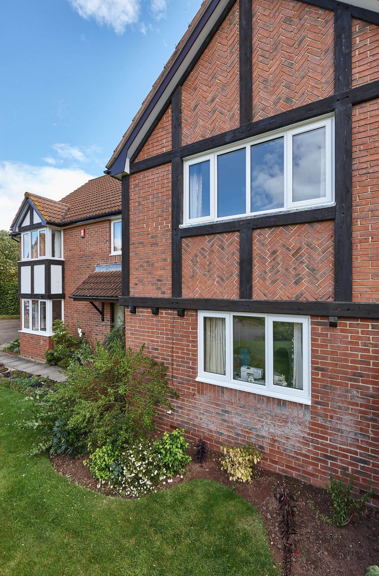 Flush sash windows