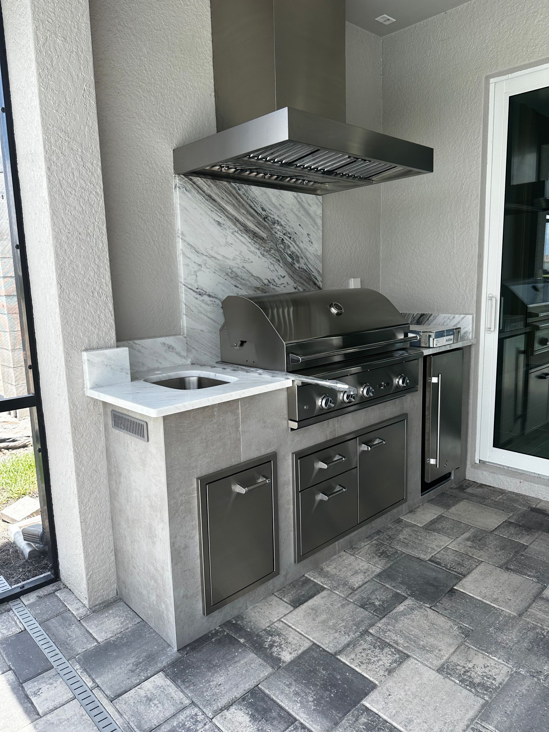 Straight run Outdoor Kitchen cost Babcock Ranch FL