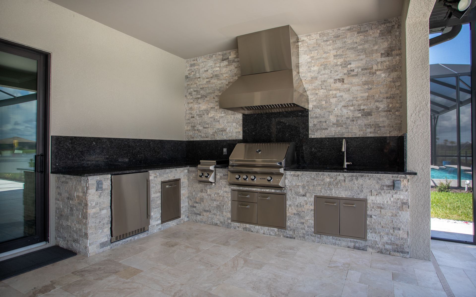 L Shape Outdoor Kitchen, Tile backsplash, Delta Heat grill, Punta Gorda FL