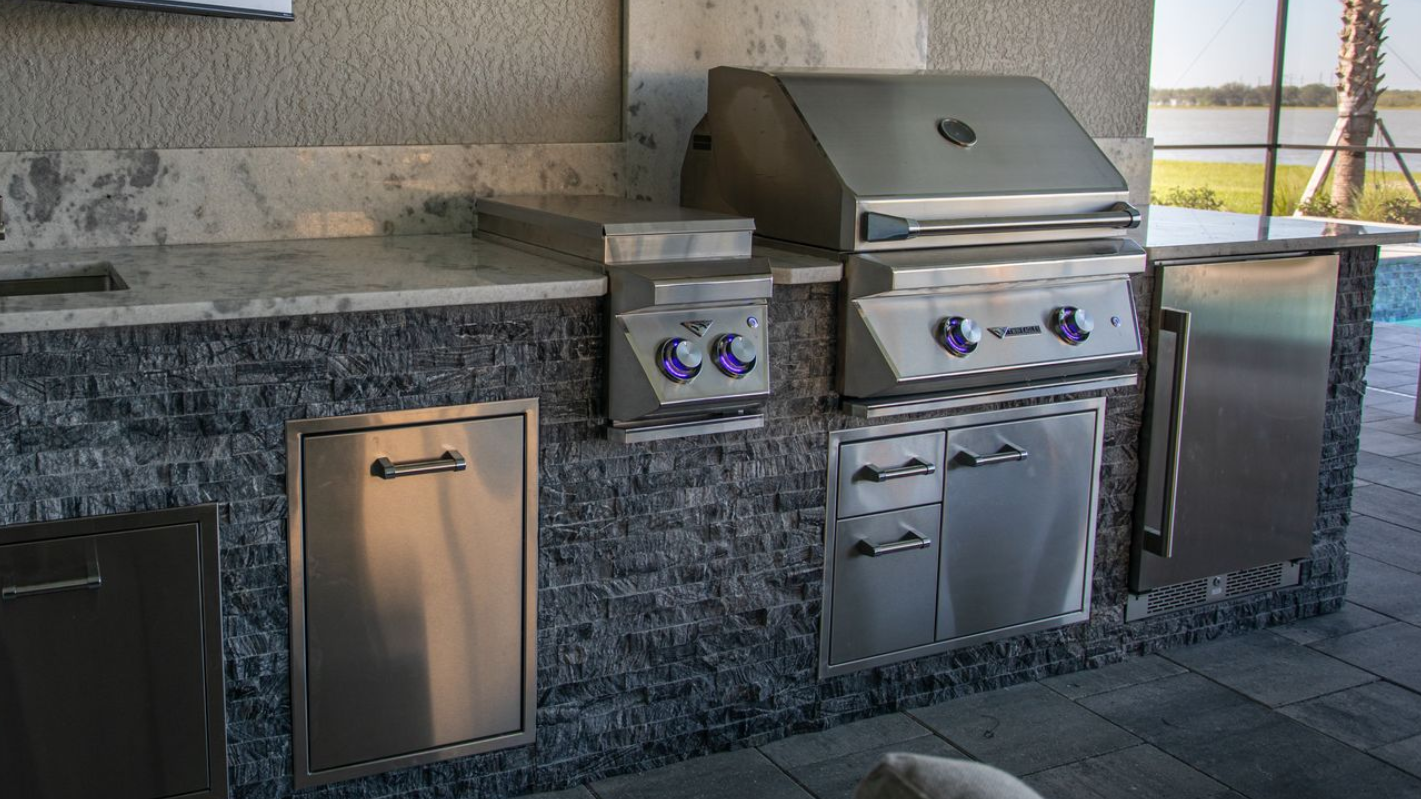 Twin Eagles 36-inch grill outdoor kitchen with burner Estero FL