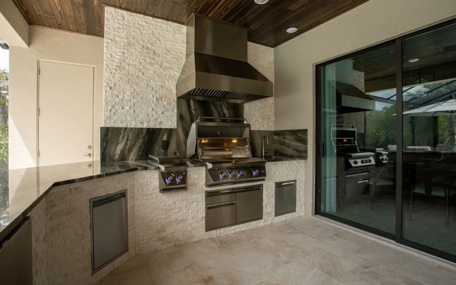 Custom outdoor kitchen estero, fl