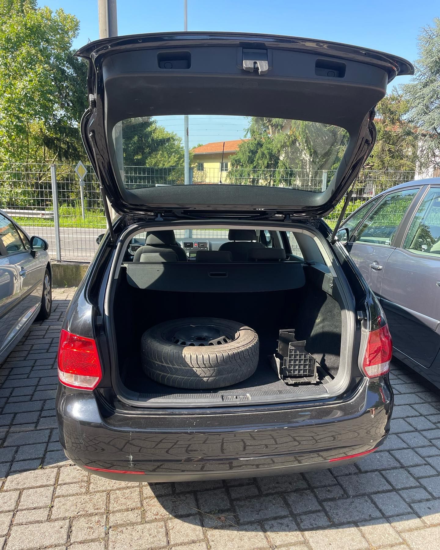 Astra Gomme
