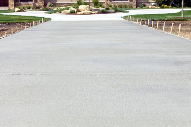 concrete driveway installed in Pasco WA by Kennewick Concrete King contractors