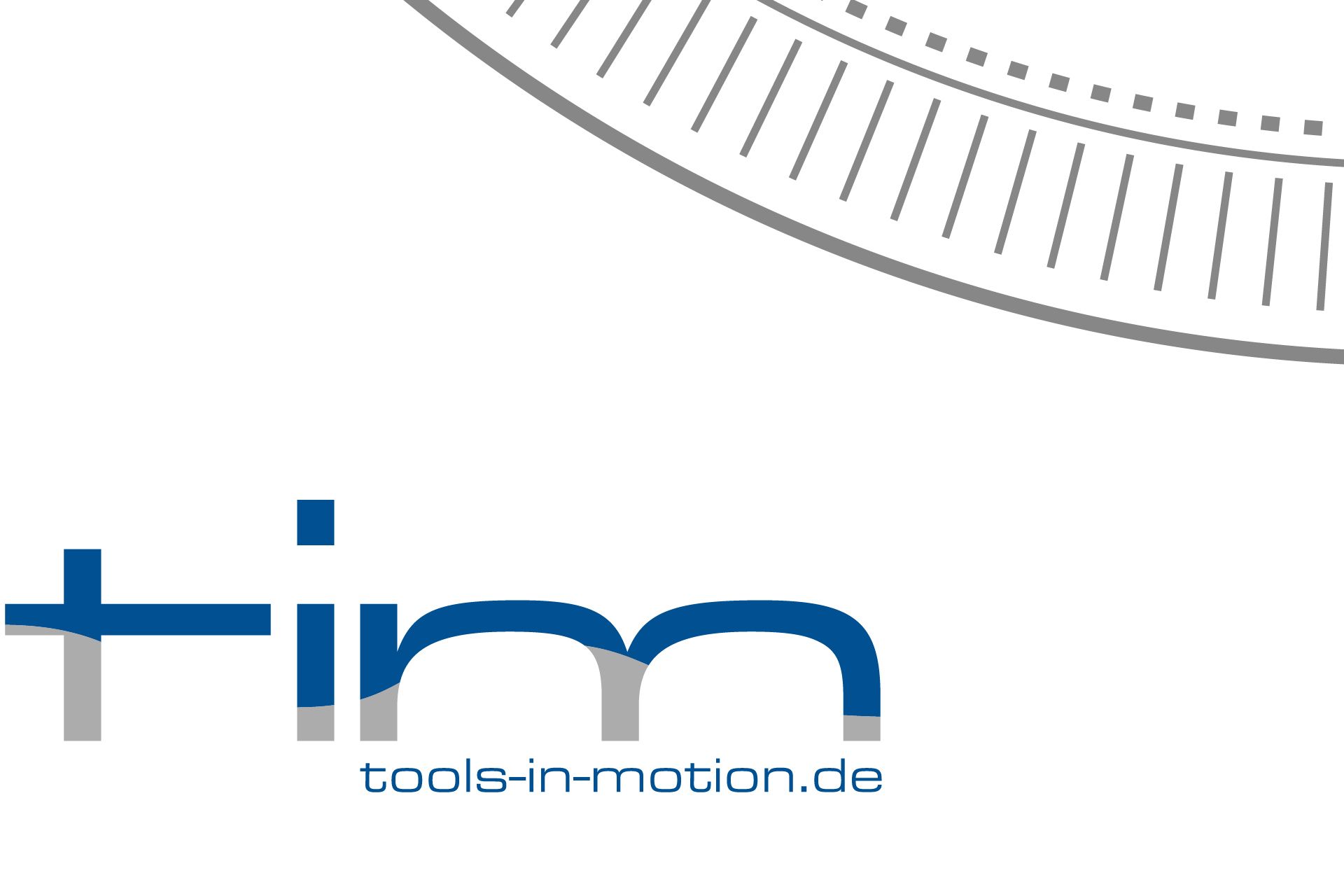 Logo mit „tim“-Schriftzug mit einer Welle in blau/grau. Darüber ein Messkreis als Stilelement. Logo Design von as2 Reutlingen