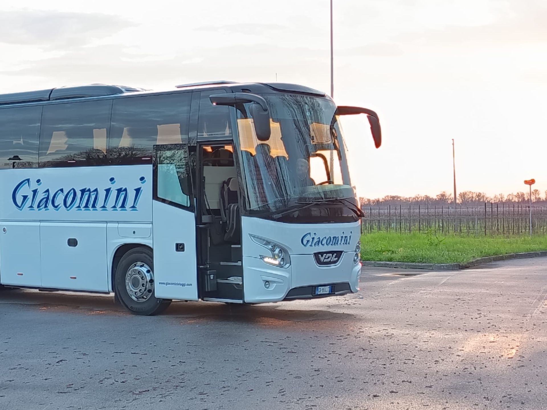 Pullman Gran Turismo Giacomini Viaggi - vista esterna