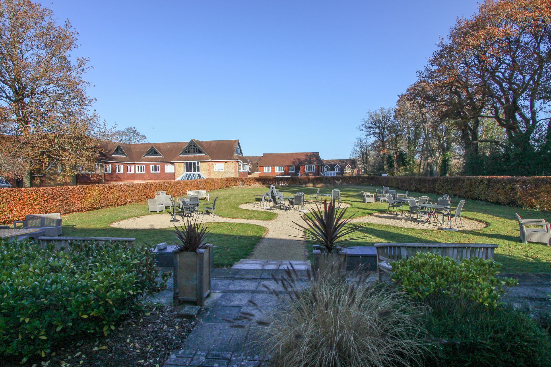 Office spaces for wellbeing in the countryside