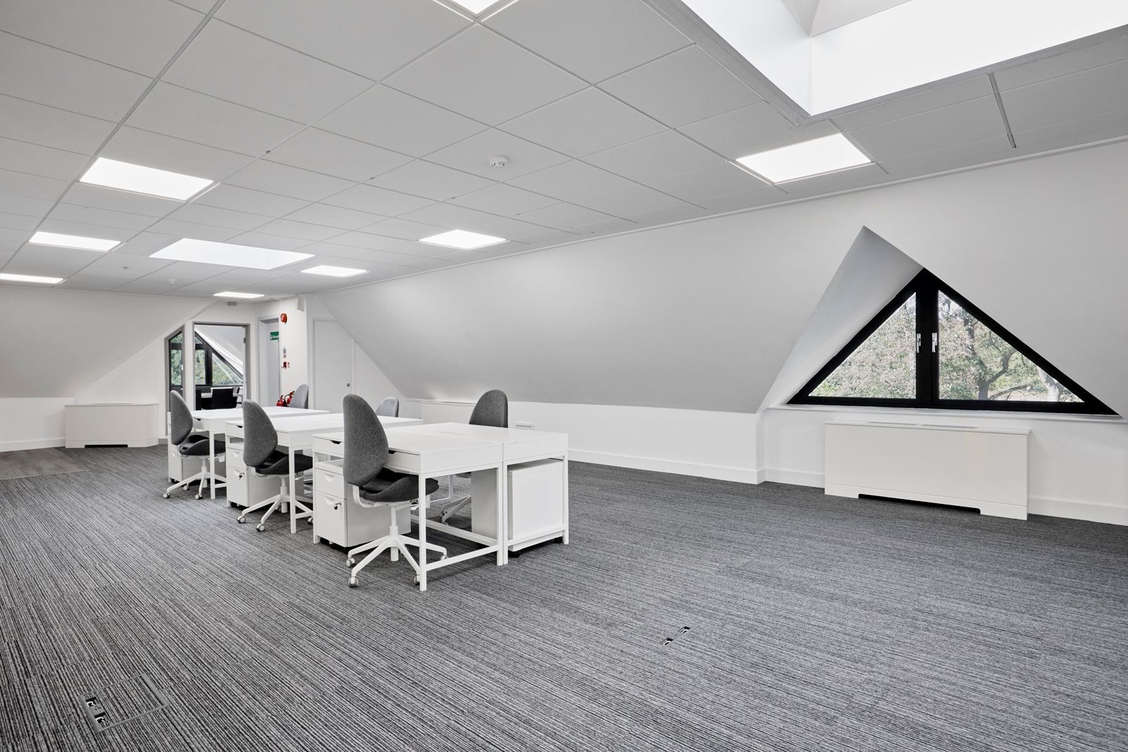1000 sq ft office space to rent tanshire business park surrey near woking