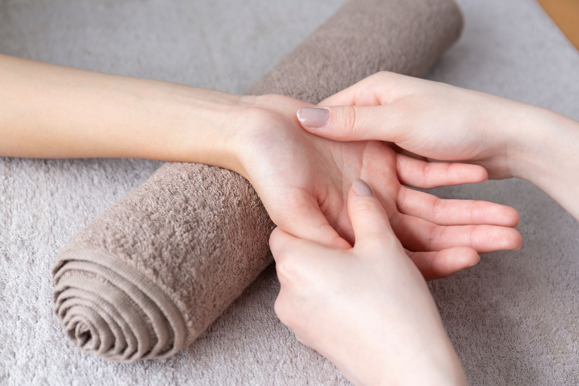 TRATTAMENTO ANTI AGE MANI