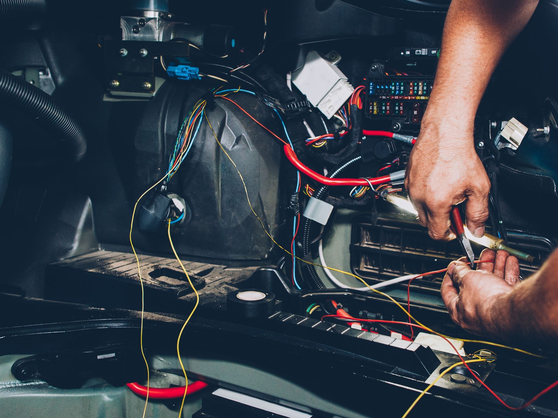 Trailer Truck Electrical System Repair