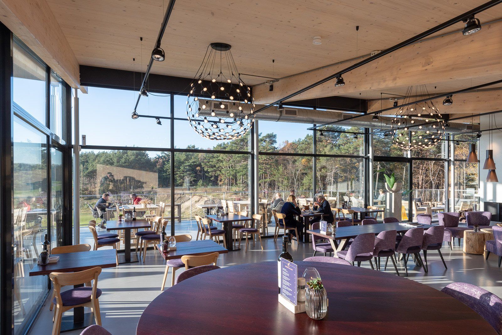 Portfolio Walter Frisart FOTOwerk Vastgoedfotograaf: Interieur sportgebouw Link Valley Ermelo Golf, voor Aberson