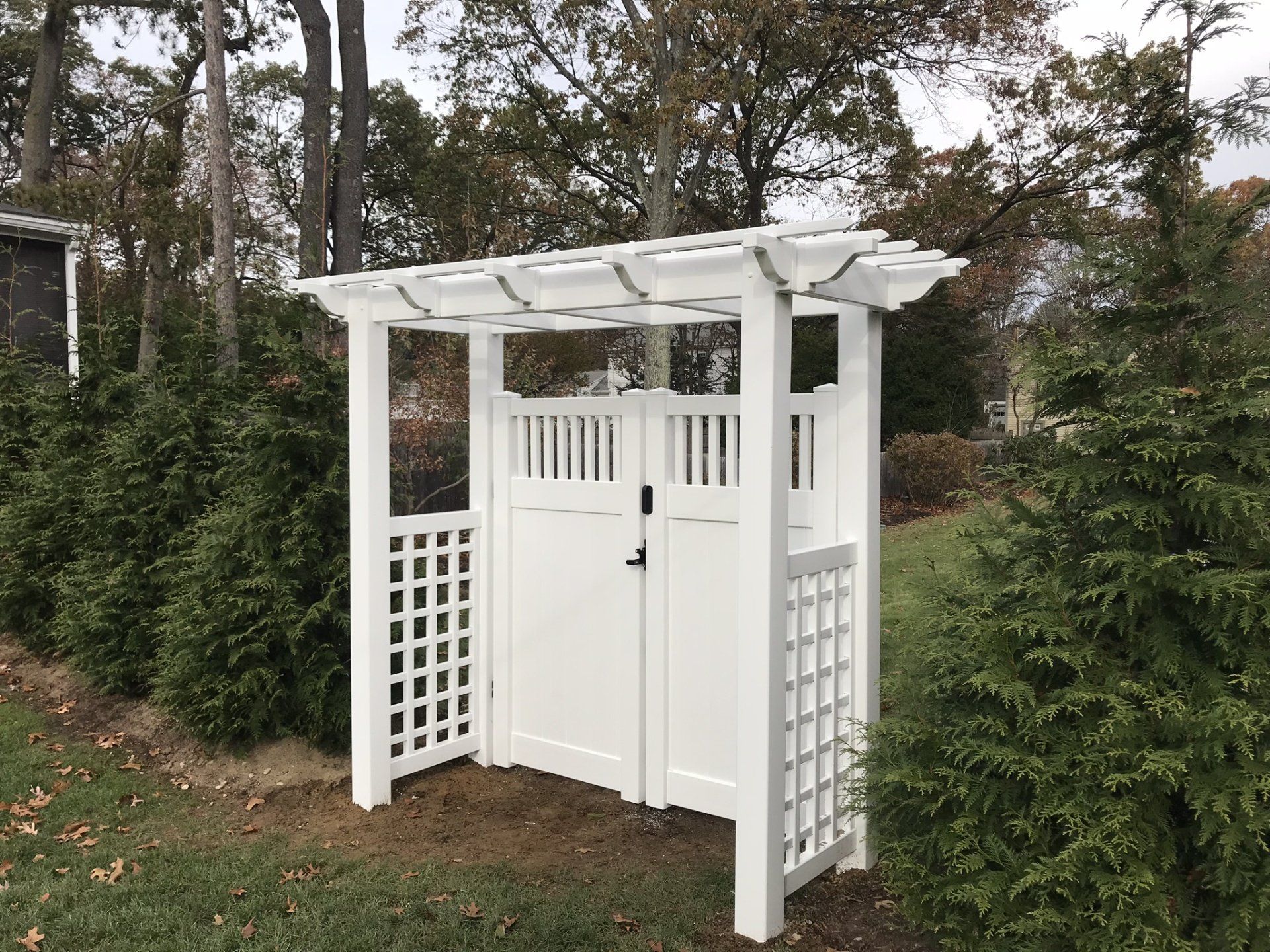 V3701 Gates-Pergola