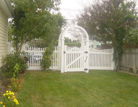 Scalloped Chestnut Hill with arbor