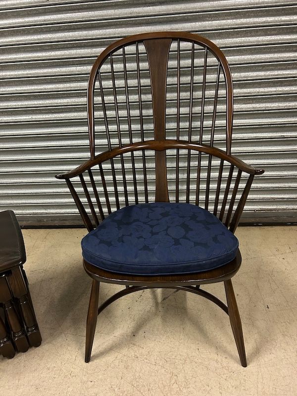 Vintage Ercol Windsor Chairmakers Armchair with Crinoline Stretcher