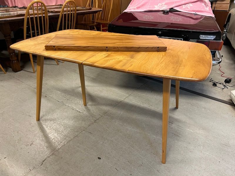 Blonde Ercol Mid Century Grand Windsor Extending Dining Table