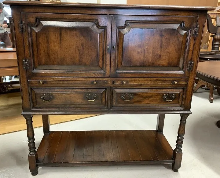 Super Quality Solid Oak Wine/ Buffet Cabinet