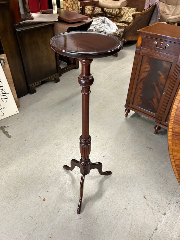 Lovely Mahogany Torchére / Plant Stand