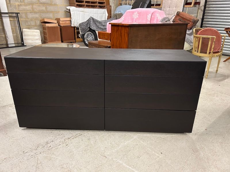 Contemporary Poliform Black Lacquered Eight Draw Chest of Drawers