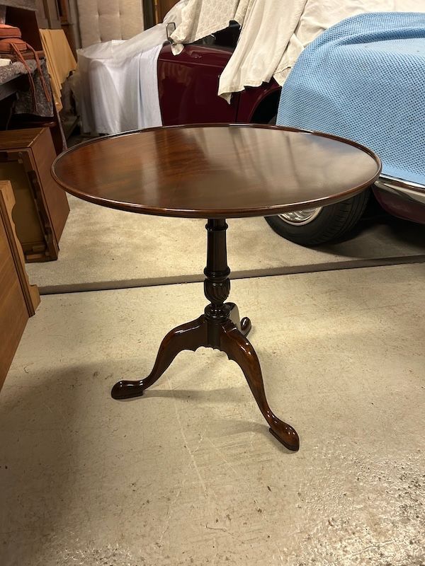 Super Mahogany Tilt Top Wine Table/ Occasion Table