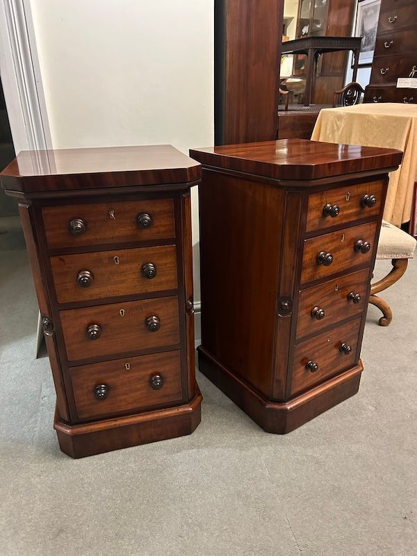 Stunning Pair of Victorian Mahogany Night Stands/ Bedside Cabinets