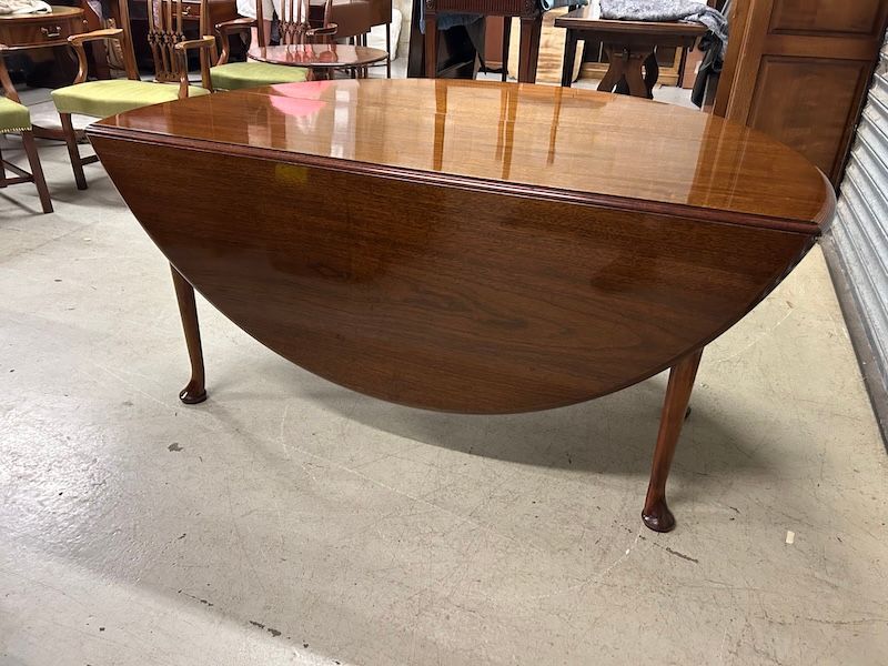 William Tillman Antique Queen Anne Style Gate  Leg Mahogany Dining Table