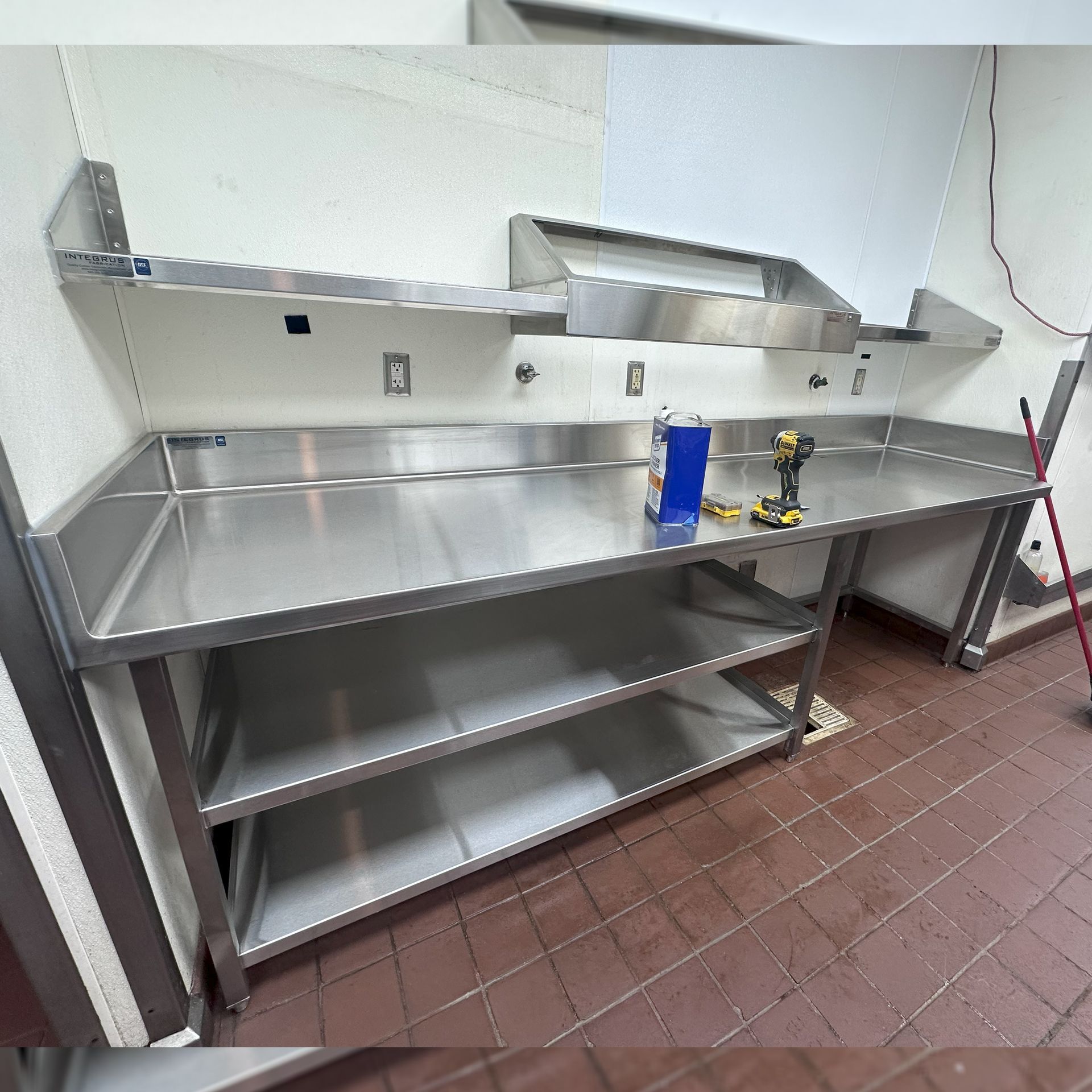 PanHolder /Shelves / Worktable fabricated and polished by Integrus Fabrication at Texas Roadhouse