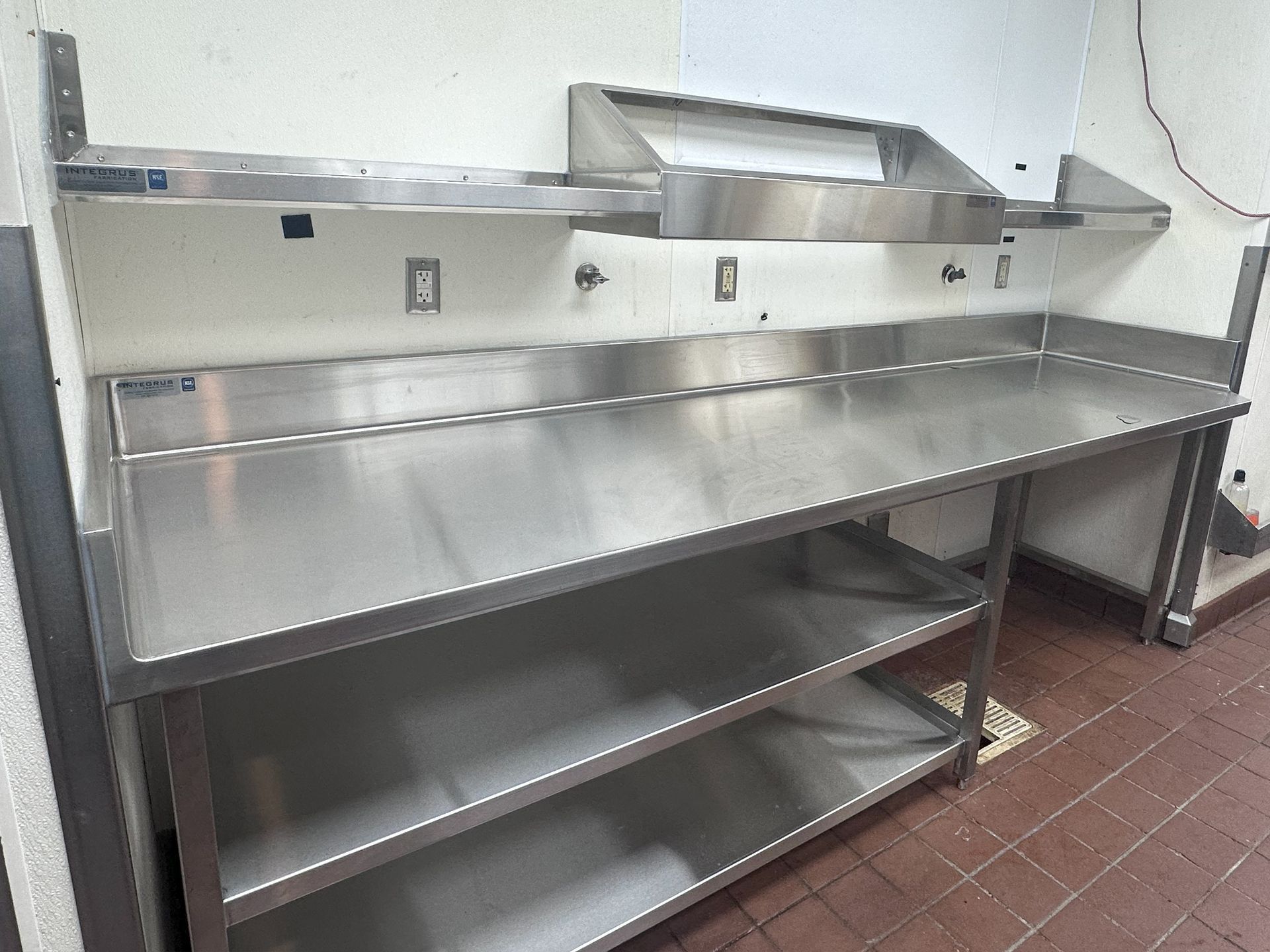 PanHolder /Shelves / Worktable fabricated and polished by Integrus Fabrication at Texas Roadhouse