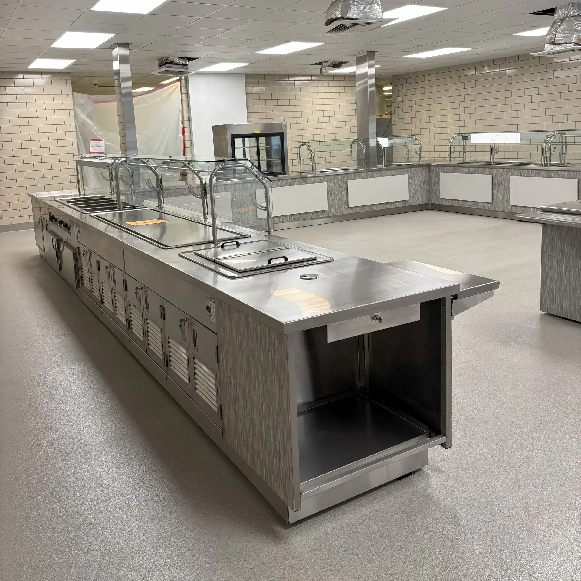 Photo of Serving Line installed at Wichita Falls ISD Cafeteria 