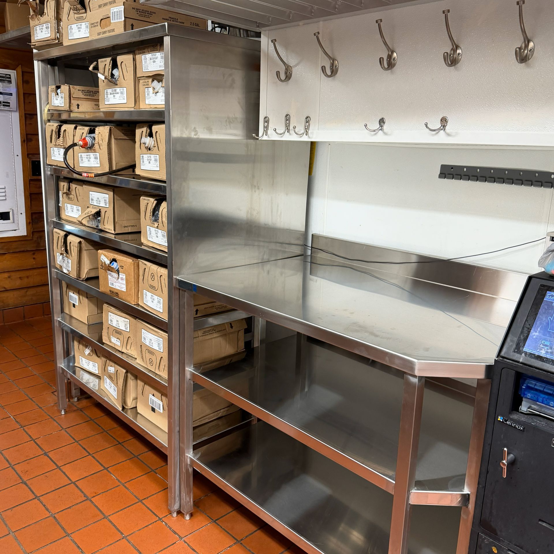 Photo of shelf and table installed at Texas Roadhouse