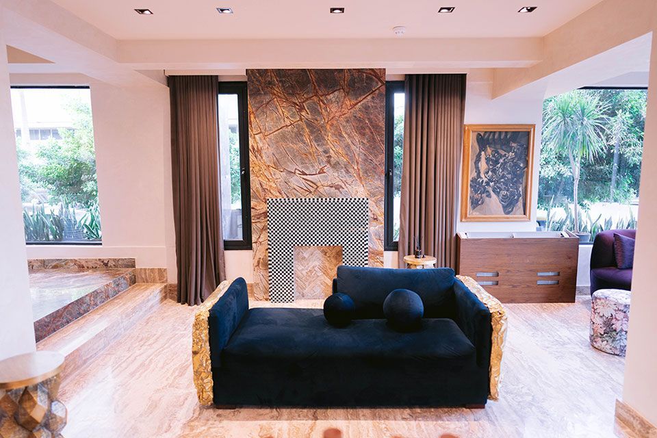 Showroom 12