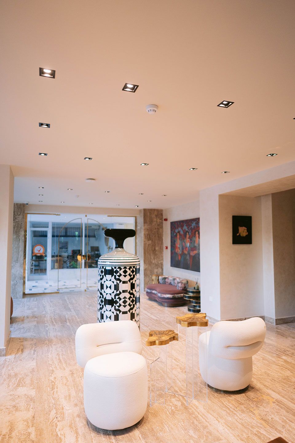 Showroom 17