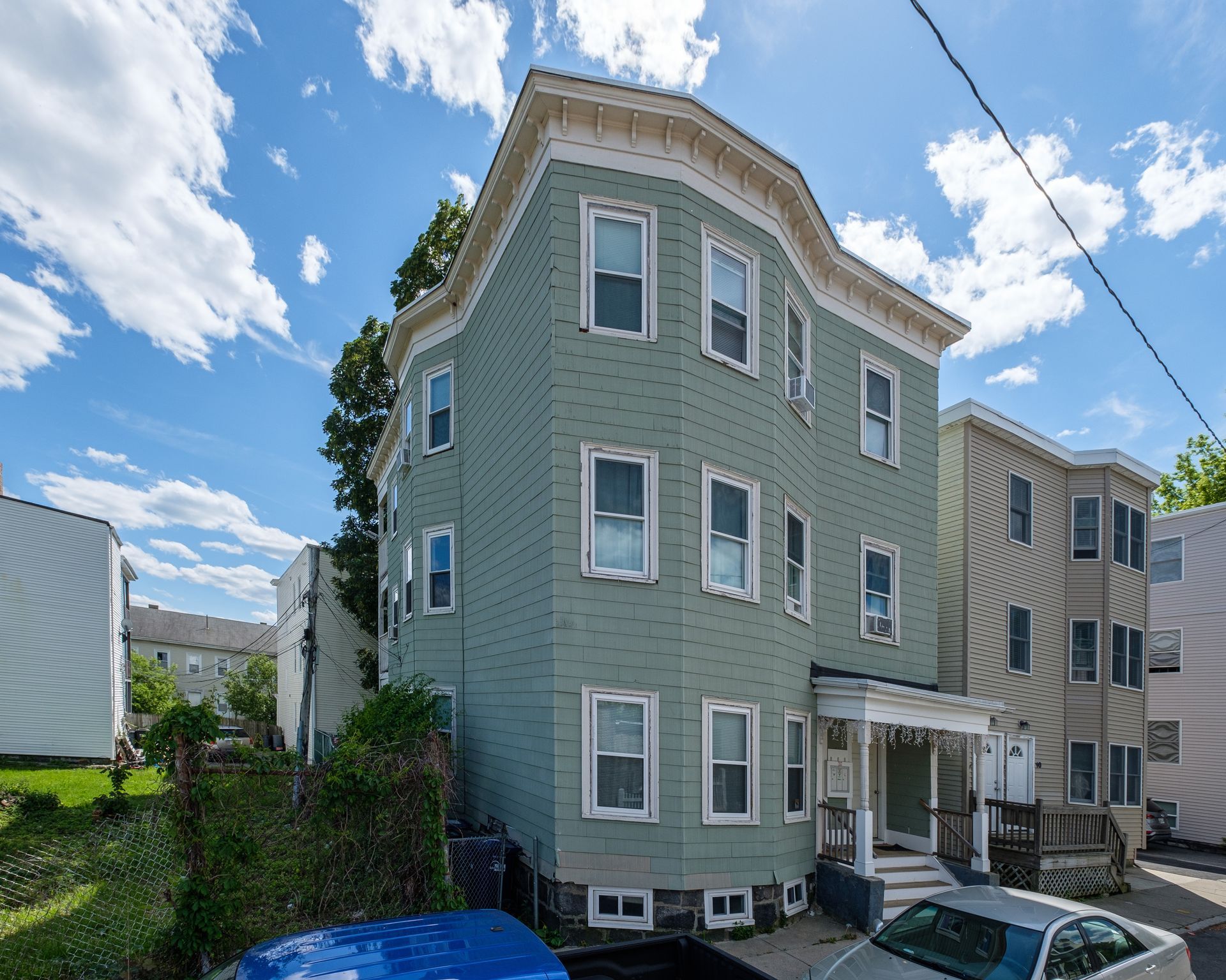8 Roach Street