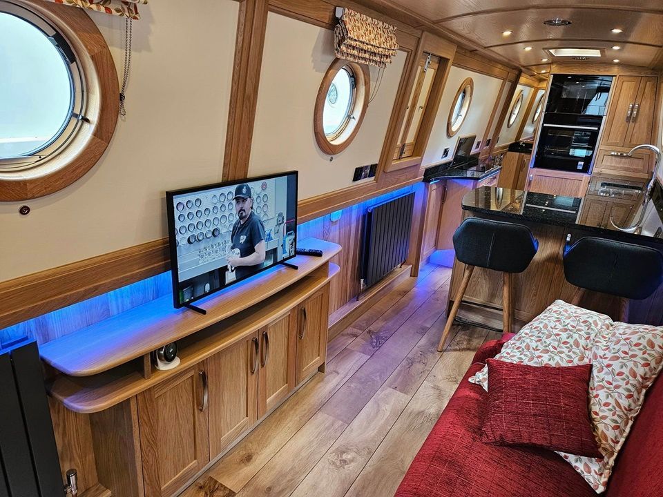Celia May lounge