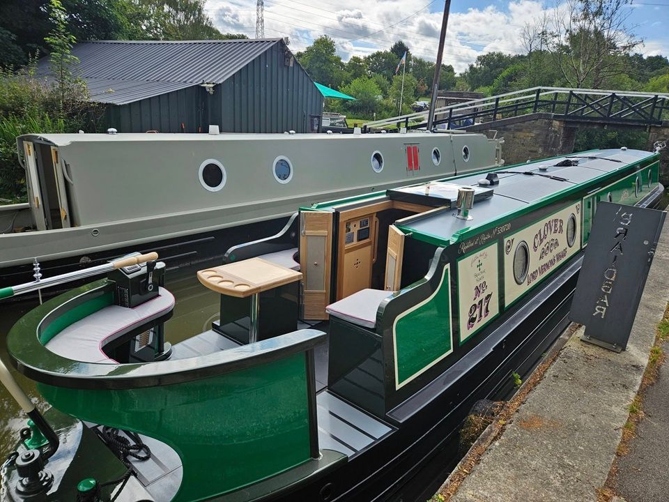 Click to see more of Clover Braidbar Narrowboat Clover No. 217 cruiser stern
