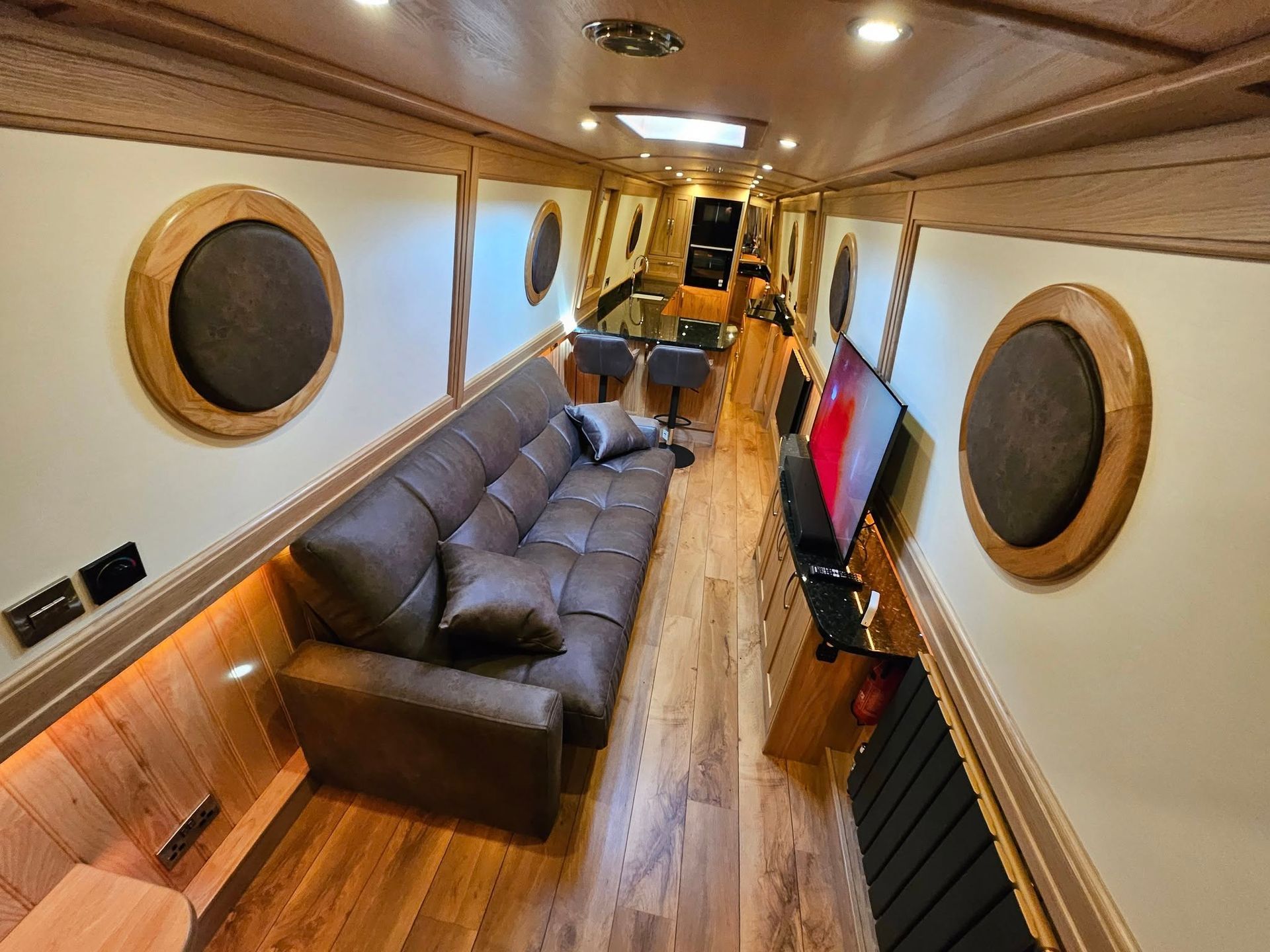 Damselfly interior