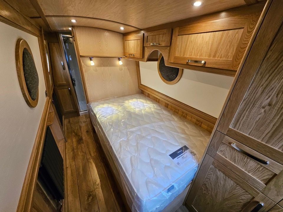 Full Circle bedroom