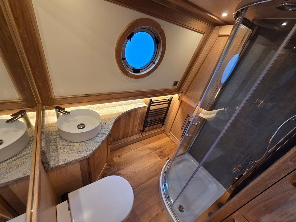Grand Adventure walk through bathroom