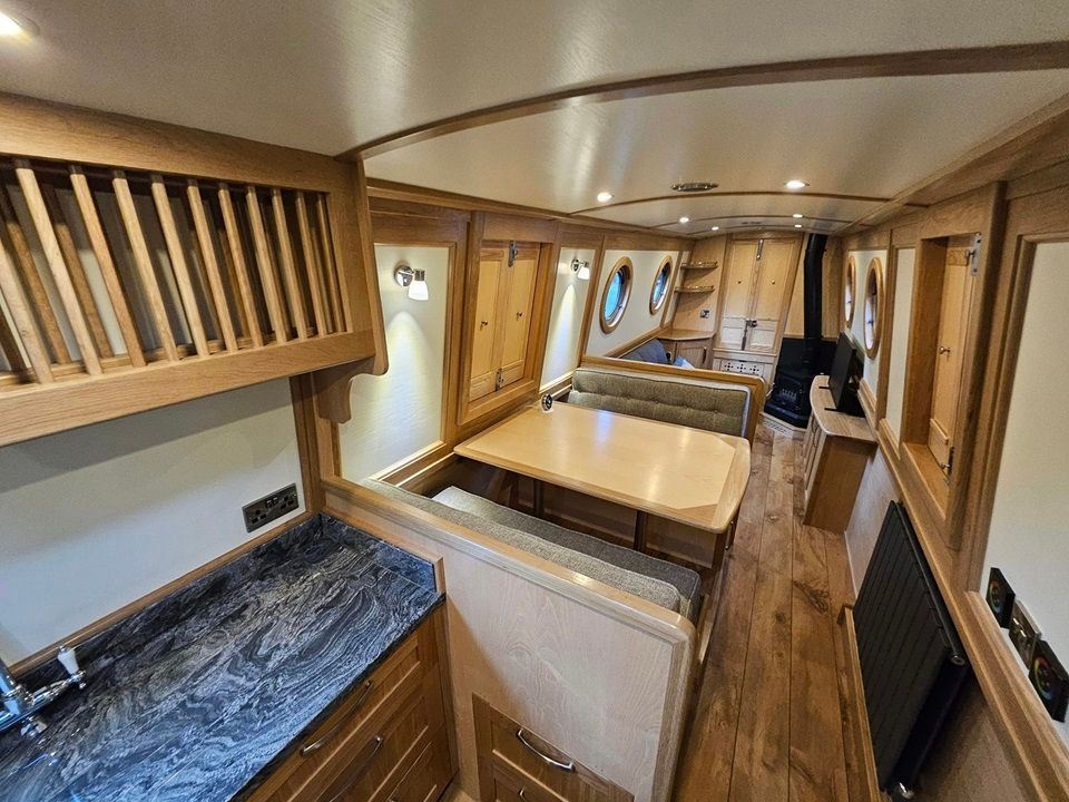 Hrafn interior