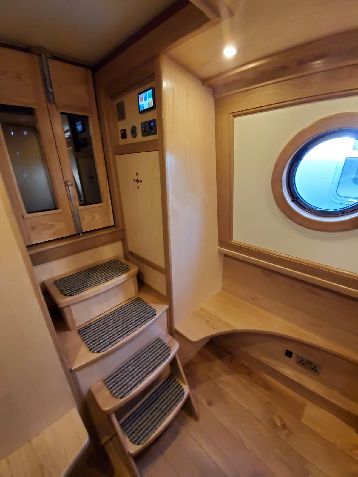 Kiiruna steps down from semi-trad stern deck
