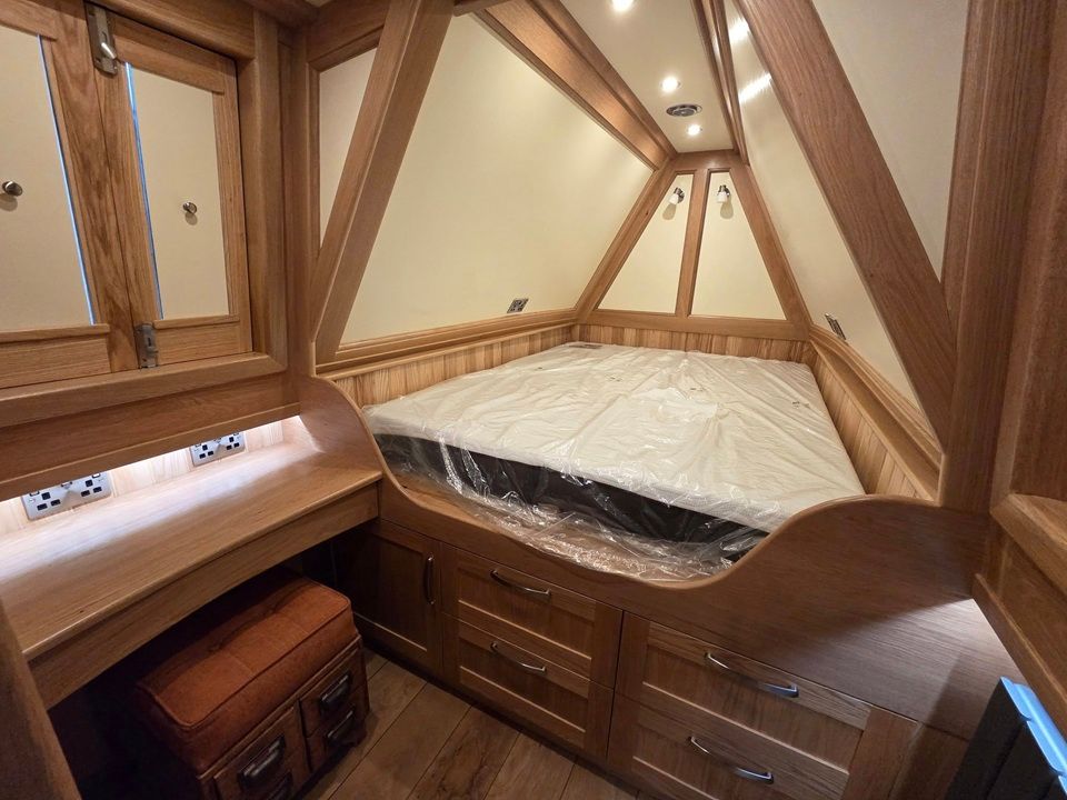 Kingdom of Rust bed