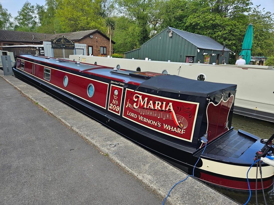 Maria tonneau cover