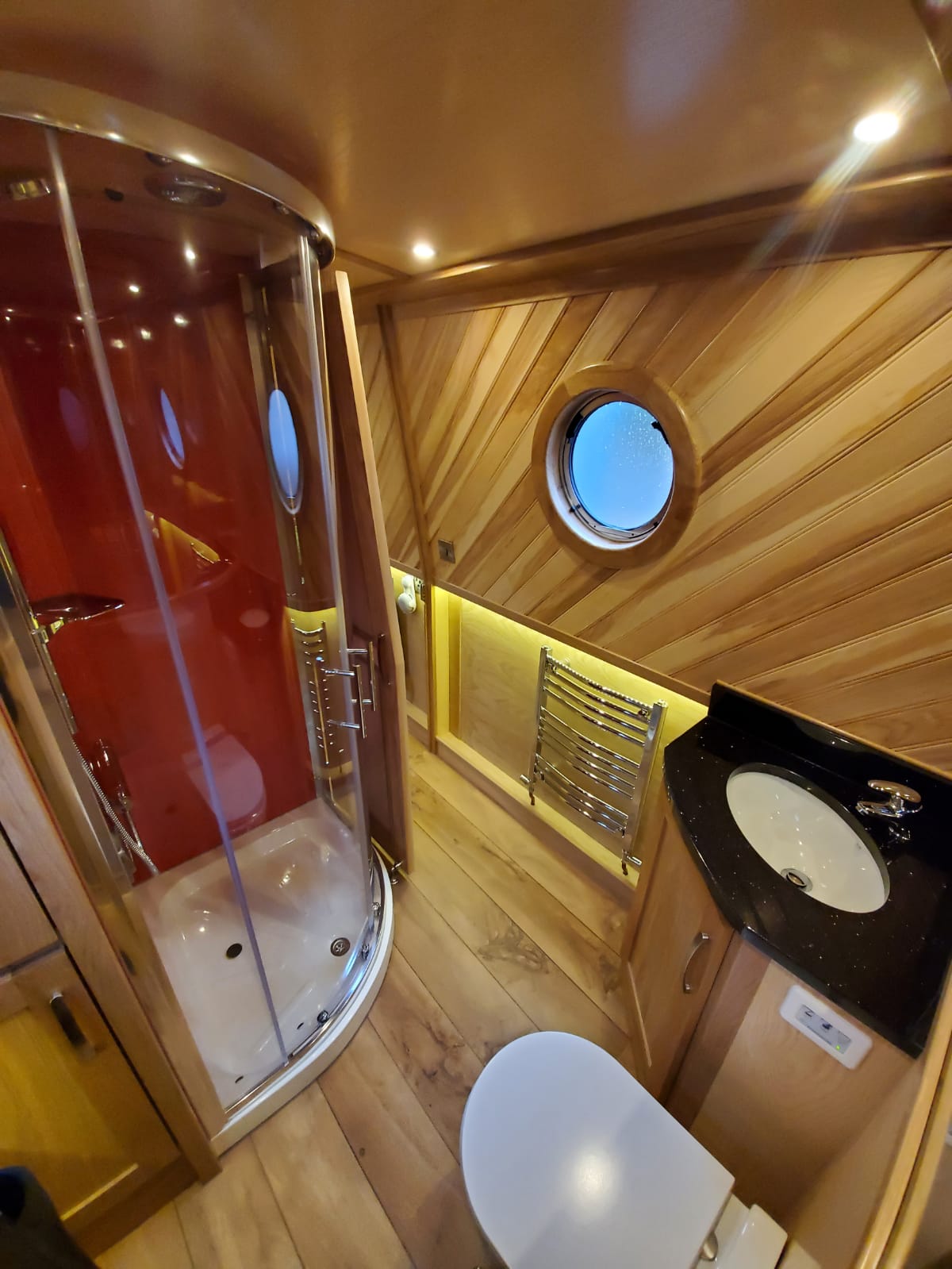 Napoli shower room