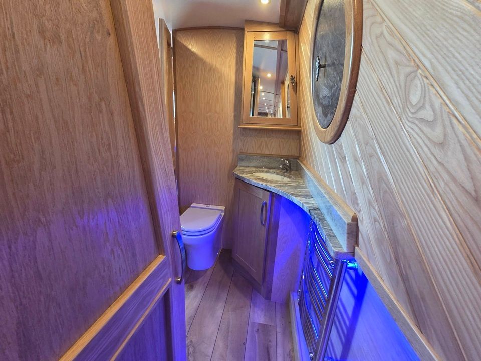 Sweet Disposition walk through shower room