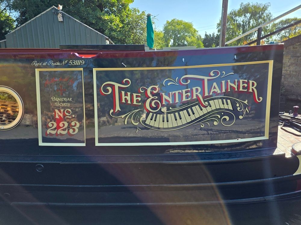 Click to see more of The Entertainer Braidbar Narrowboat The Entertainer No. 223