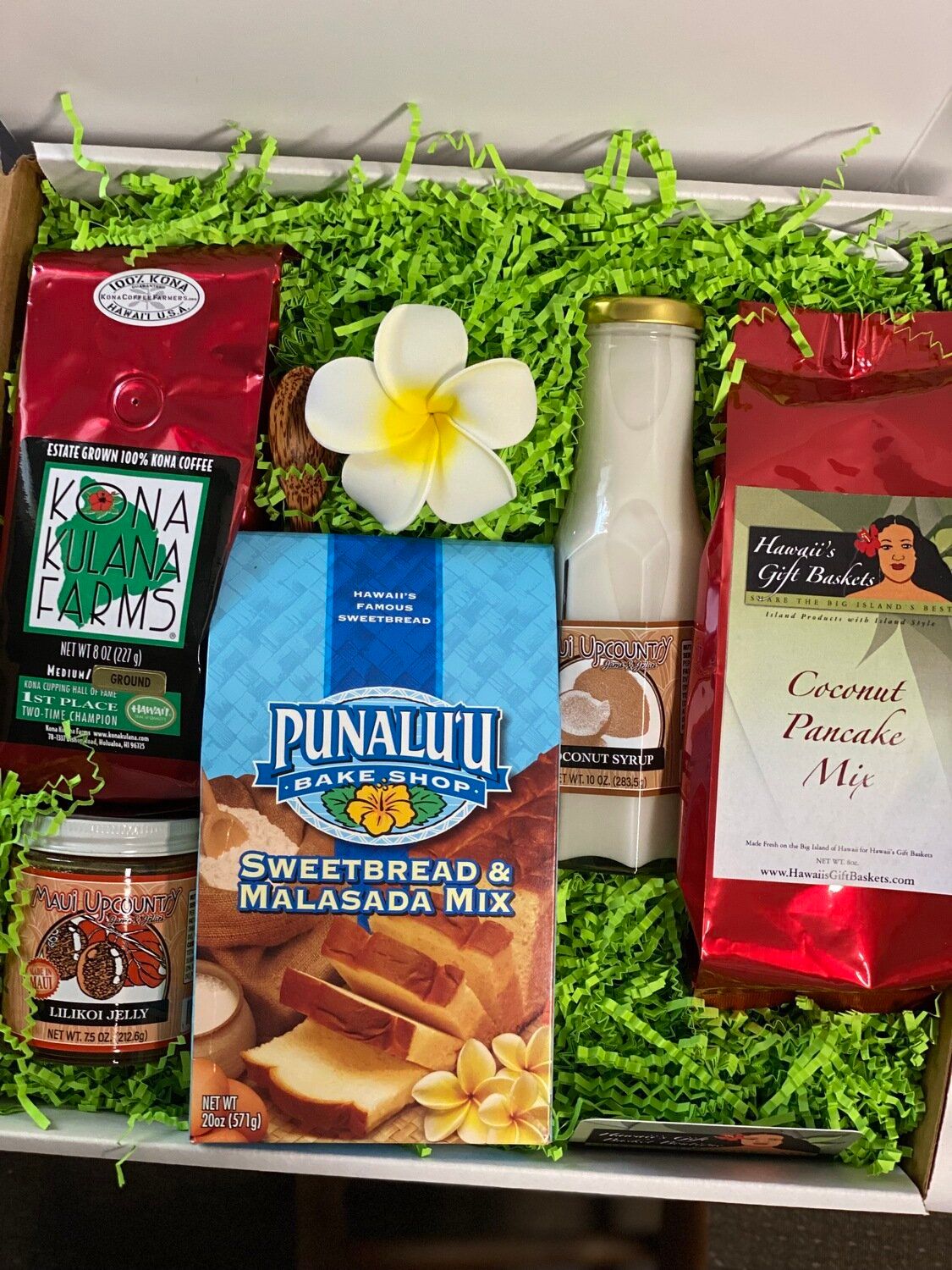Hawaii's Gift Baskets Gourmet Hawaiian Gift Baskets from the Big
