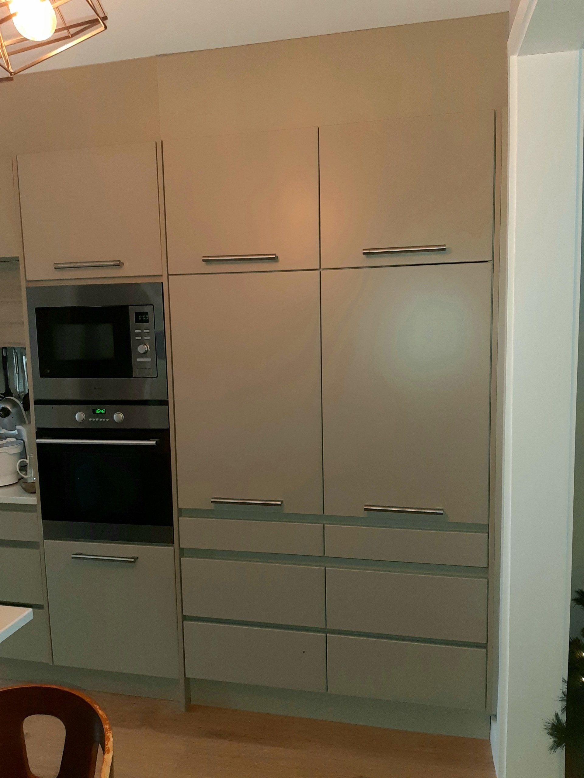 slab door kitchen