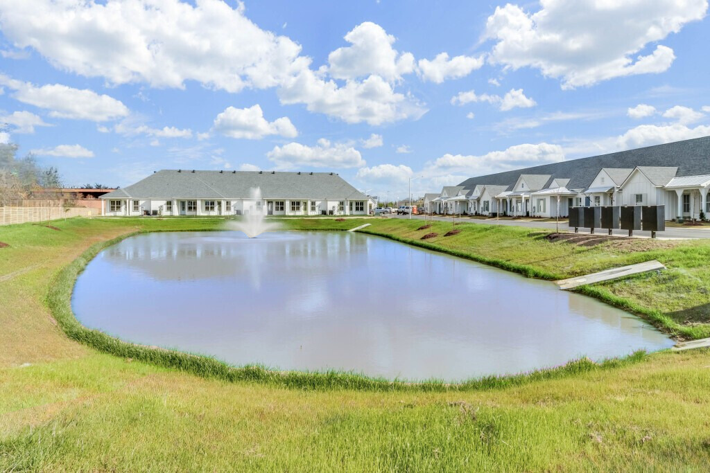 2 bedroom, 3 bedroom, 2 bath townhome for sale or rent, gated community, pond, Lafayette, covered parking, dedicated office